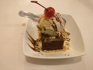 brownie  at Loving Hut - Barber Lane - Maybe closed in Milpitas