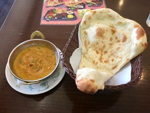 Vegan mushroom curry & plain naan, no butter at Mahatma in Tokyo