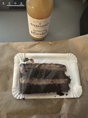 Kirschtarte (cherry) and peach juice   at Omas Backstube in Vienna