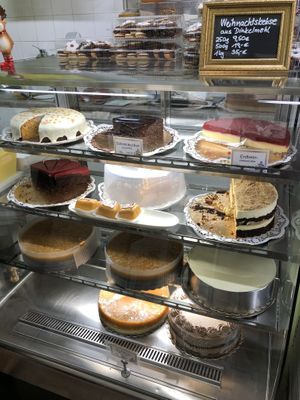 Cake display at Omas Backstube in Vienna