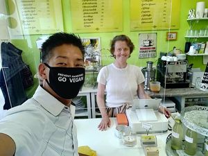 Bin ein Stammkunde . Leider muss ich ab und zu auch auf meine Figur achten 🤣 at Omas Backstube in Vienna