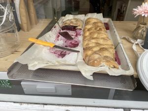 Strudel at Omas Backstube in Vienna