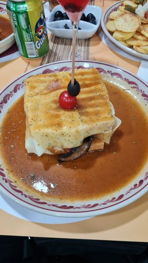 Vegan Francesinha at Santa Francesinha in Porto