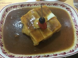 Franceshina at Santa Francesinha in Porto