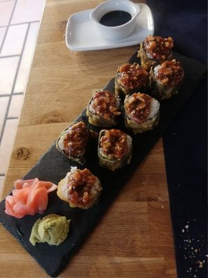 Shushi roll chunch at Madre Tierra in Toledo