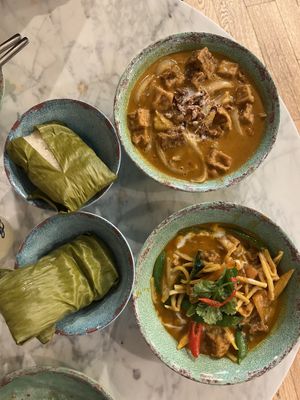 Vegan curry and sticky rice  at Rosa's Thai Cafe - Brixton in South West London