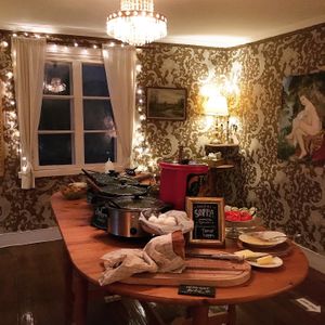 This is our Corona-safe buffet at the moment. We serve breakfast, lunch and dinner. Of course with distance and limited number of people at a time at Mormors Bakeri in Karlshamn