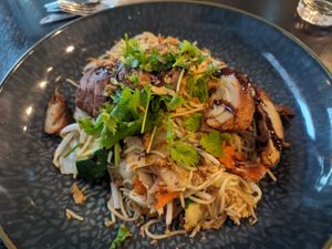 Golden noodles with Seitan duck at Loving Hut - Maria Kuhn Gasse in Vienna