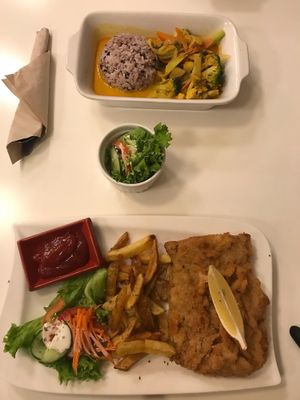 Wiener Schnitzel, Curry des Gurus at Loving Hut - Maria Kuhn Gasse in Vienna
