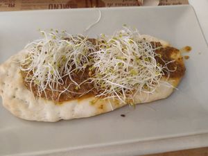 Coca con Alfafa, cebolla caramelizada y berenjenas at Tasca 42 in Moraira