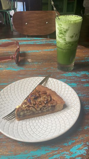 Pecan pie and a green juice   at The Garden Café in Granada