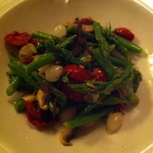 fresh asparagus starter at Il-Mithna in Mellieha