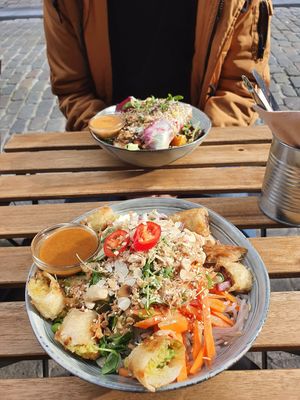 Street bowl (below) and sunny bowl at Yummy Bowl in Brussels