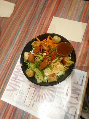 Street bowl at Yummy Bowl in Brussels