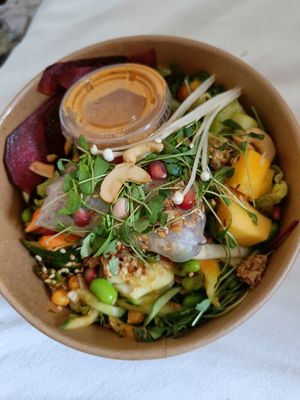  at Yummy Bowl in Brussels