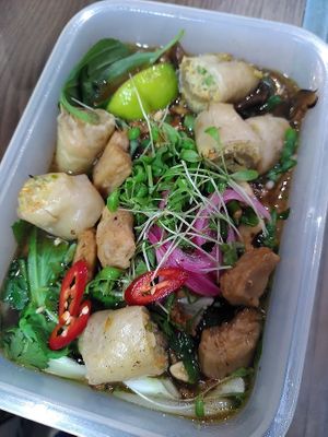 Ramen to go at Yummy Bowl in Brussels