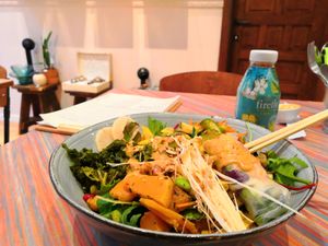 Sunny bowl at Yummy Bowl in Brussels