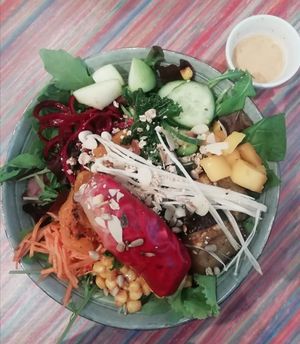 sunny bowl at Yummy Bowl in Brussels