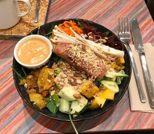 Sunny bowl  at Yummy Bowl in Brussels