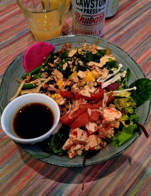 Vegan version of the dragon bowl: with marinated tofu & kimchi instead of poached eggs & kimchi pancakes at Yummy Bowl in Brussels