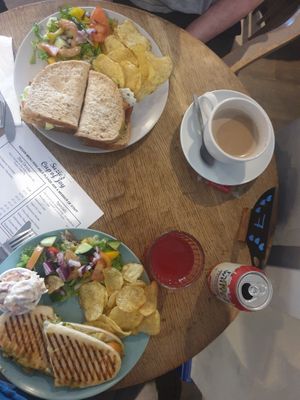 Reasonable price, good vegan food. 🙂 at Suzie's Cup of Joy in Cleethorpes