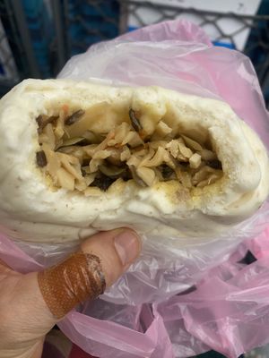 Mushroom and bamboo shootts  at Liu Jin Vegetarian Buns in Taipei