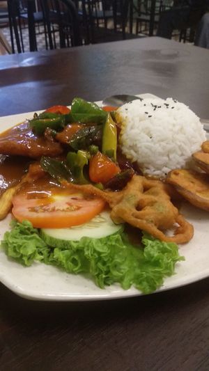 Indonesian rice set at Tanny Vegetarian House in Penang