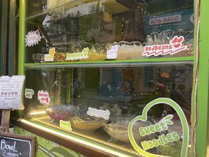 Food options at Little Bowl in Hanoi