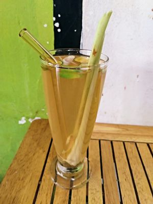 Kumquat Lemongrass tea at Little Bowl in Hanoi