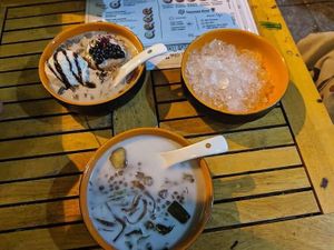 Caramel with ice cream and Vietnamese at Little Bowl in Hanoi