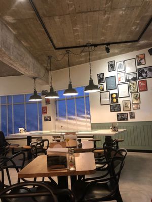 Gezellige plek at Sugo Pizza Al Taglio in Eindhoven