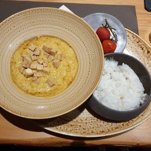 Dhal de lentilles corail at La Rotonde in Morzine