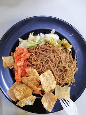 Meehoon at V4Vegetarian 無極齋 in West Singapore