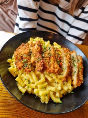 Mac n cheez with kentuky chkn at BA-HA in Birmingham
