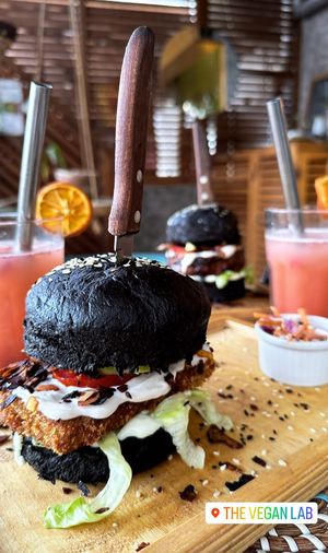 Vegan Chicken and Barbecue Bean Burger with Strawberry-Kiwi Lemonade   at The Vegan Lab in Dahab