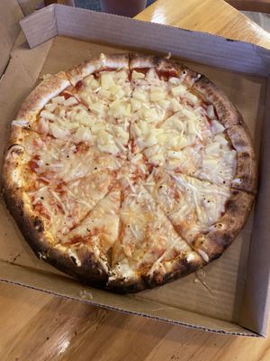 Vegan Cheese half pineapple  at Great White Pizza in Panama City Beach