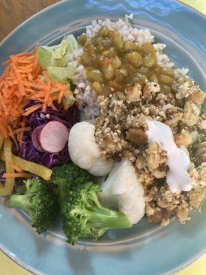 Buffet livre #Veganuary at Semente - Art - Coffee & Plant Based Food in Braga