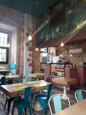 Ambiente at Semente - Art - Coffee & Plant Based Food in Braga