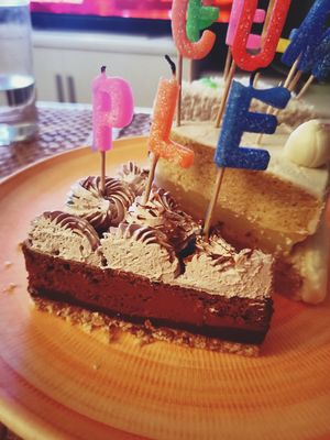 Trata tres texturas 🖤 at Pasteleria Tara in Malaga