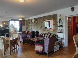 Living room at The Phoenix Vegetarian Restaurant & Accommodation in Castlemaine