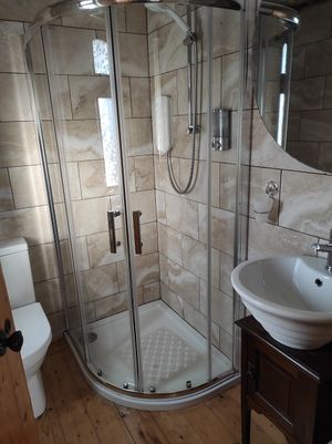 Bathroom at The Phoenix Vegetarian Restaurant & Accommodation in Castlemaine