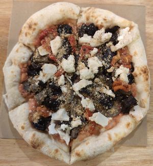  at Pizzeria Amici Miei La Floresta in Quito