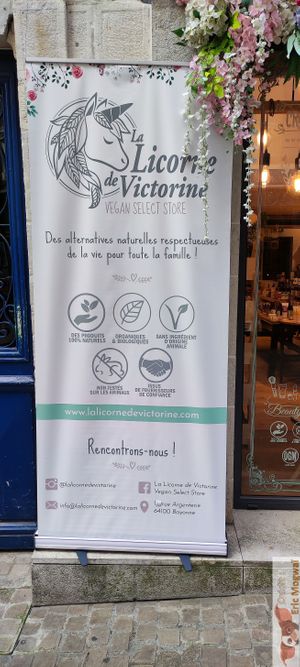 Facade at La Licorne de Victorine in Bayonne
