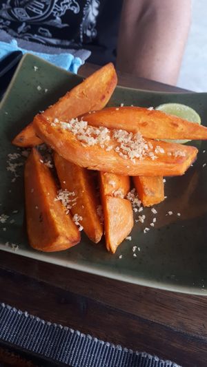 Sweetpotato fries at Gecko Republic Jungle Cafe in Koh Tao