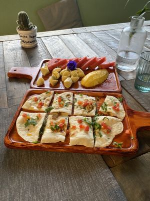 Seasonal fruit salad & flat bread at Gecko Republic Jungle Cafe in Koh Tao