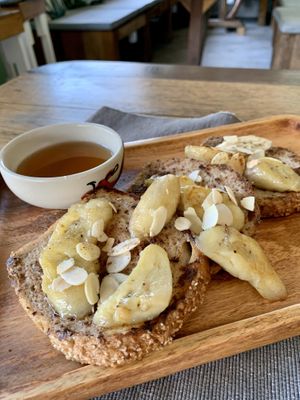 French toast with syrup and caramelized banana   at Gecko Republic Jungle Cafe in Koh Tao