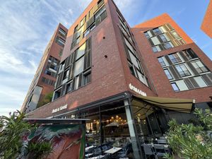 front  at Dean & David - Osakaallee in Hamburg