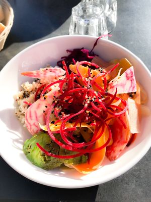 Buddha bowl at Le Chaudron in Montriond