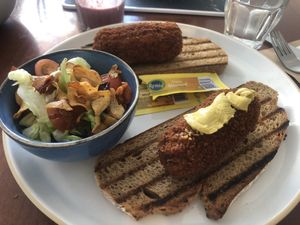 Kroketten at Fast & Vegan in The Hague