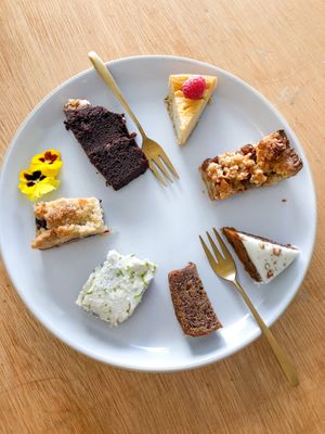 Had a very nice lunch there. And we could try all the cakes. They were all so good- especially the lime tart! at Fast & Vegan in The Hague